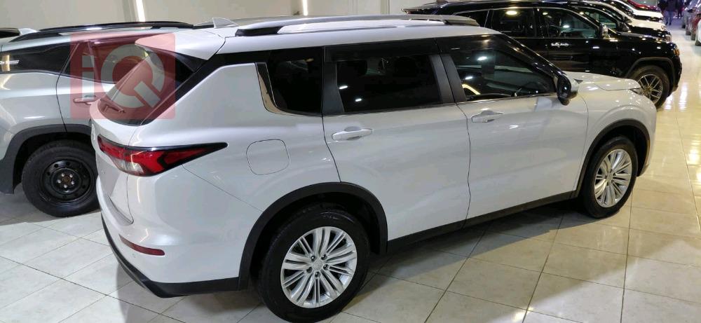 ميتسوبيشي اوتلاندر